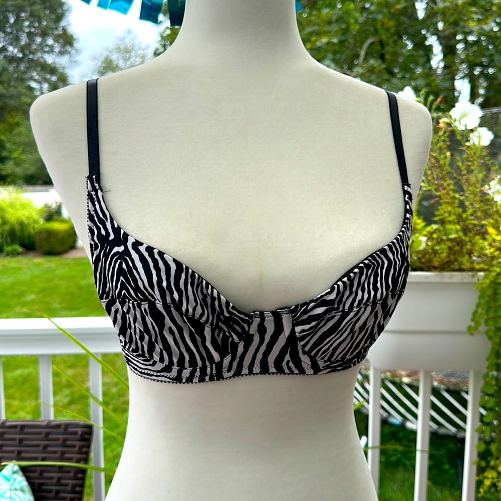 EUC Vintage Victorias Secret Demi Bra